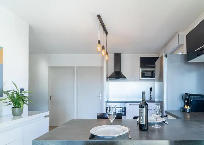Appartement Terrasse De La Pompignane - T2 Lumineux Plein Sud *